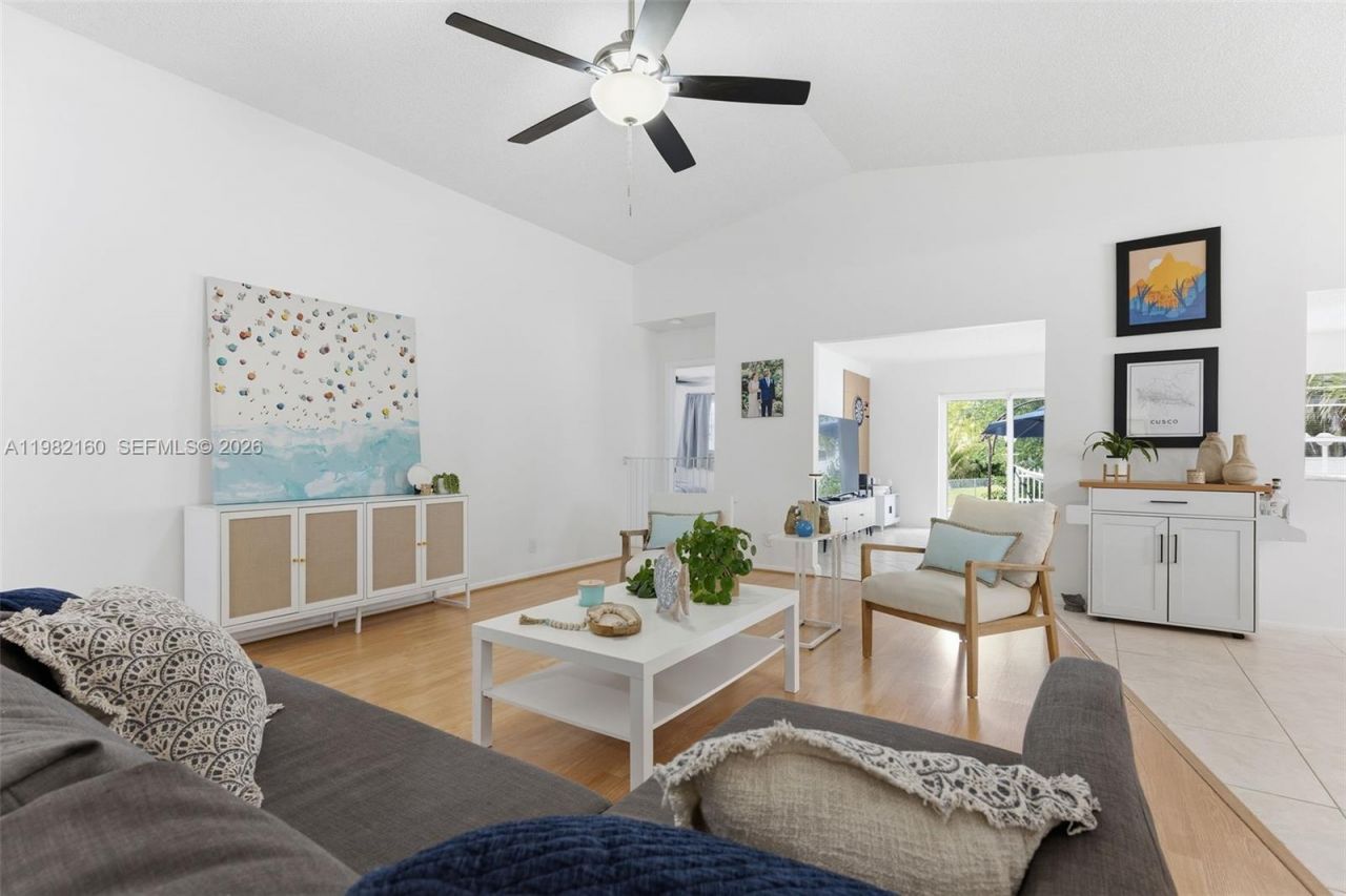 2425 Raleigh St , Hollywood, FL 33020 Photo