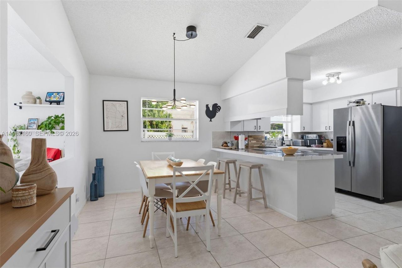 2425 Raleigh St , Hollywood, FL 33020 Photo