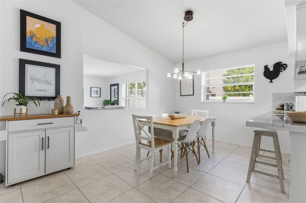 2425 Raleigh St , Hollywood, FL 33020 Photo