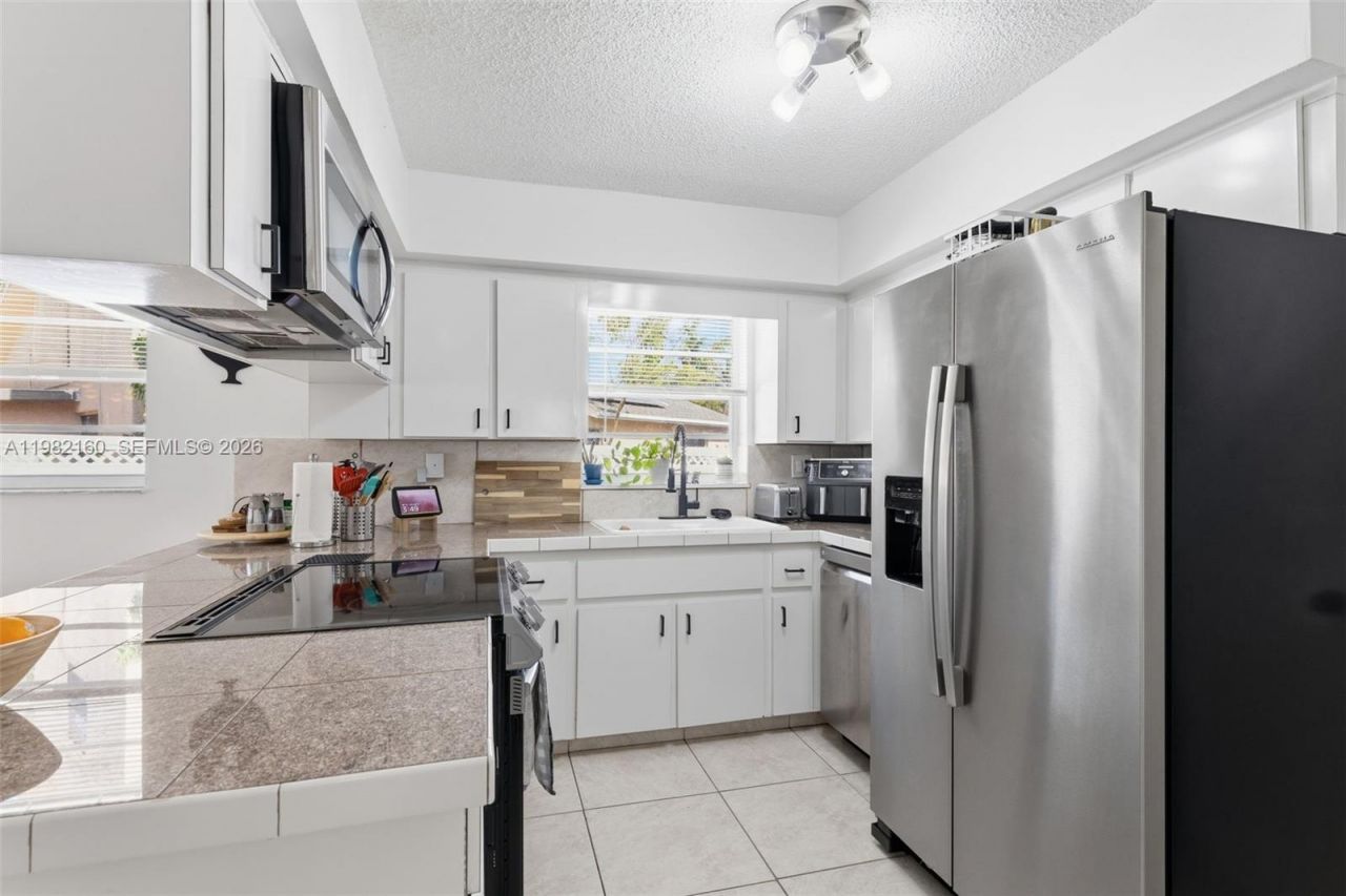 2425 Raleigh St , Hollywood, FL 33020 Photo