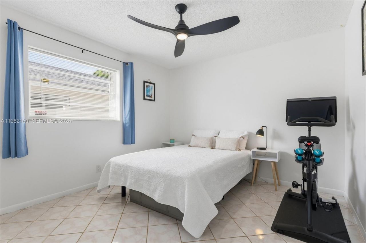 2425 Raleigh St , Hollywood, FL 33020 Photo