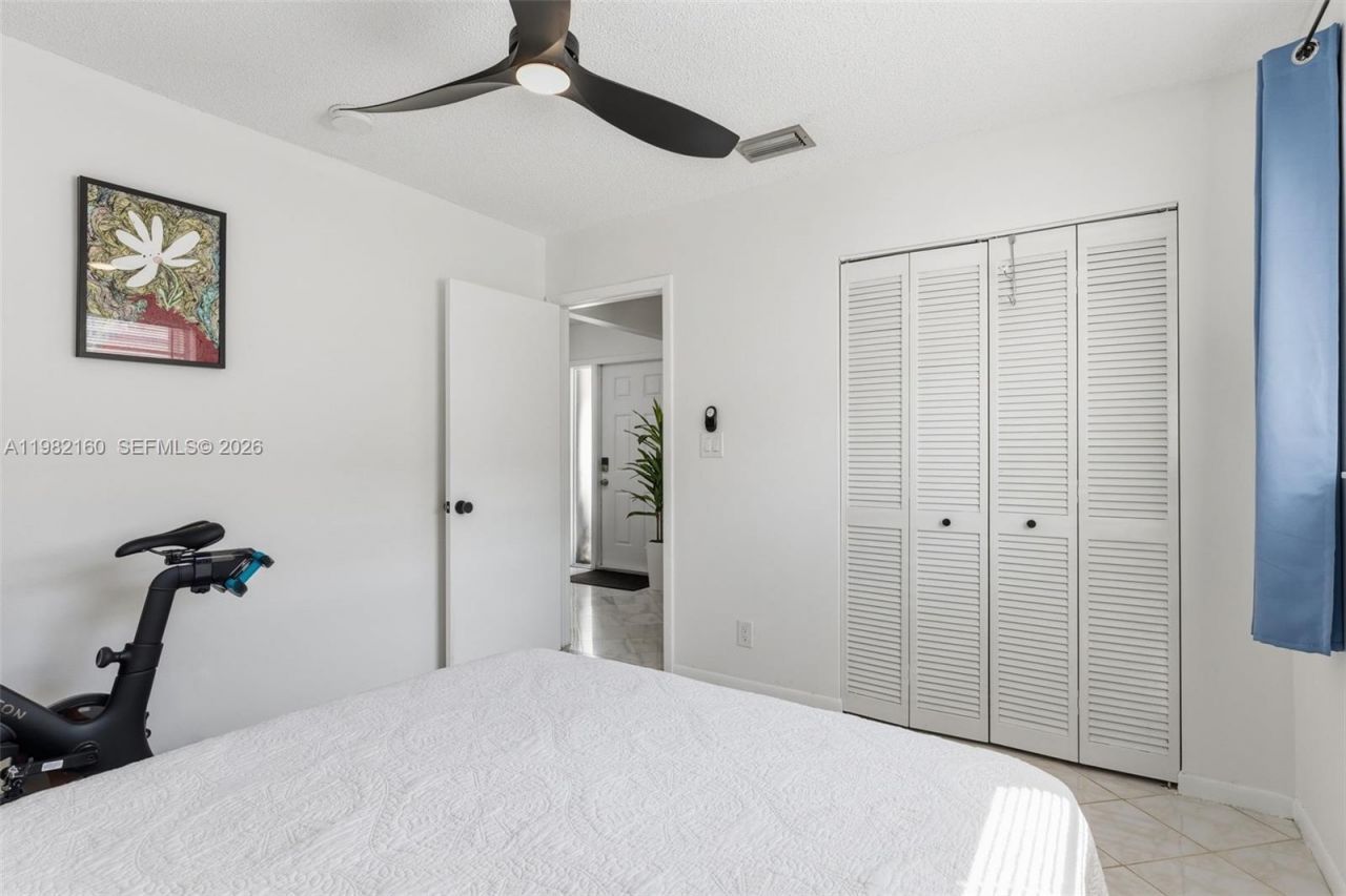 2425 Raleigh St , Hollywood, FL 33020 Photo