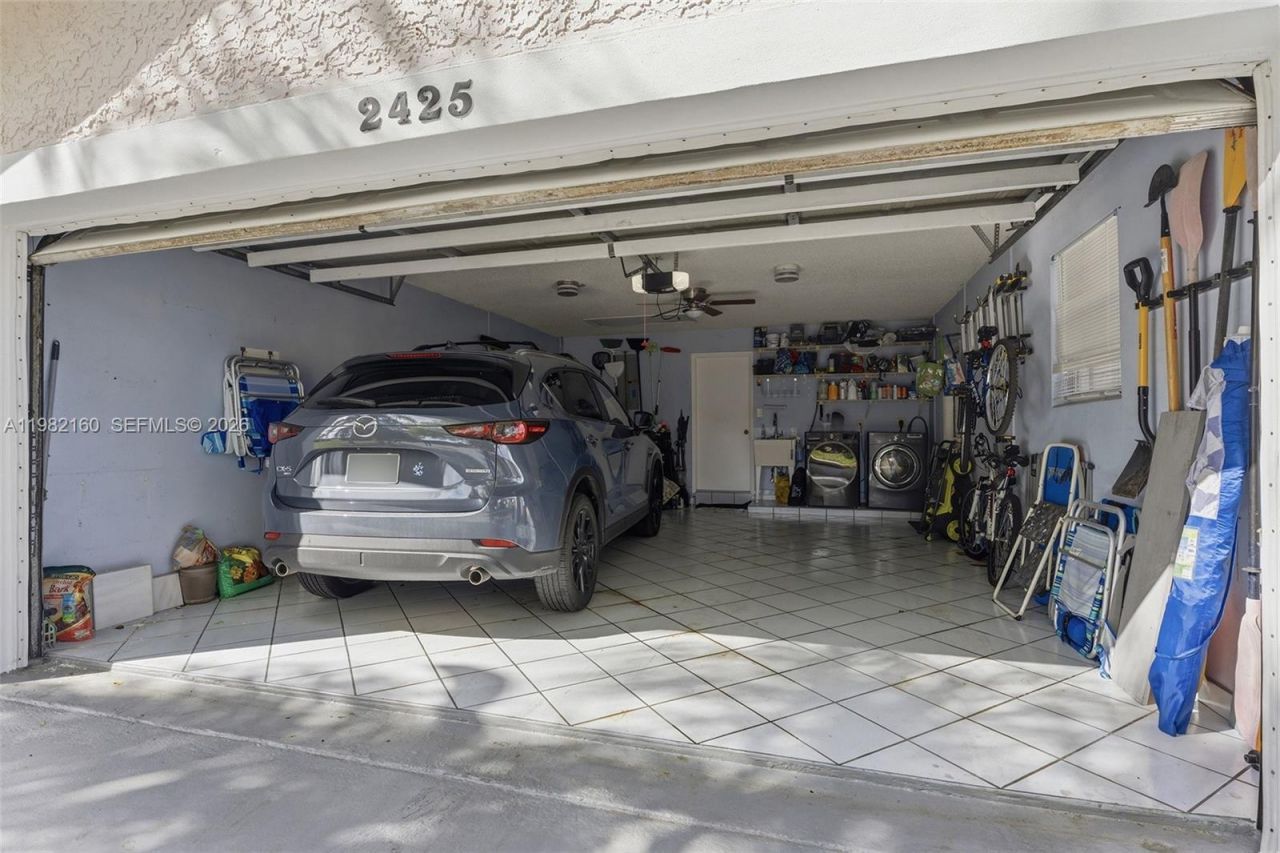 2425 Raleigh St , Hollywood, FL 33020 Photo