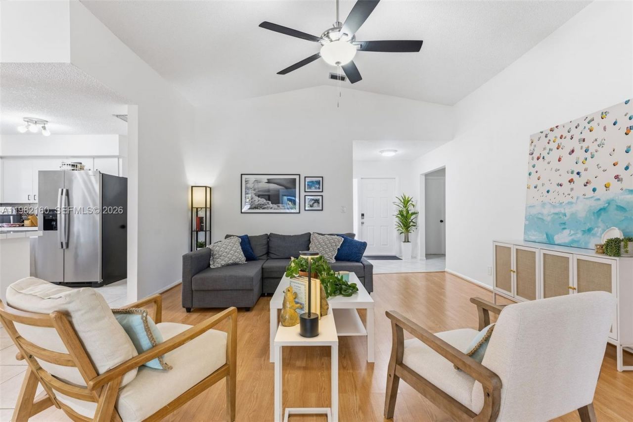 2425 Raleigh St , Hollywood, FL 33020 Photo