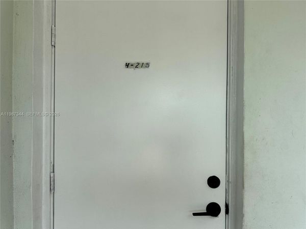 7670 SW 82nd St , Unit H215, Miami, FL 33143