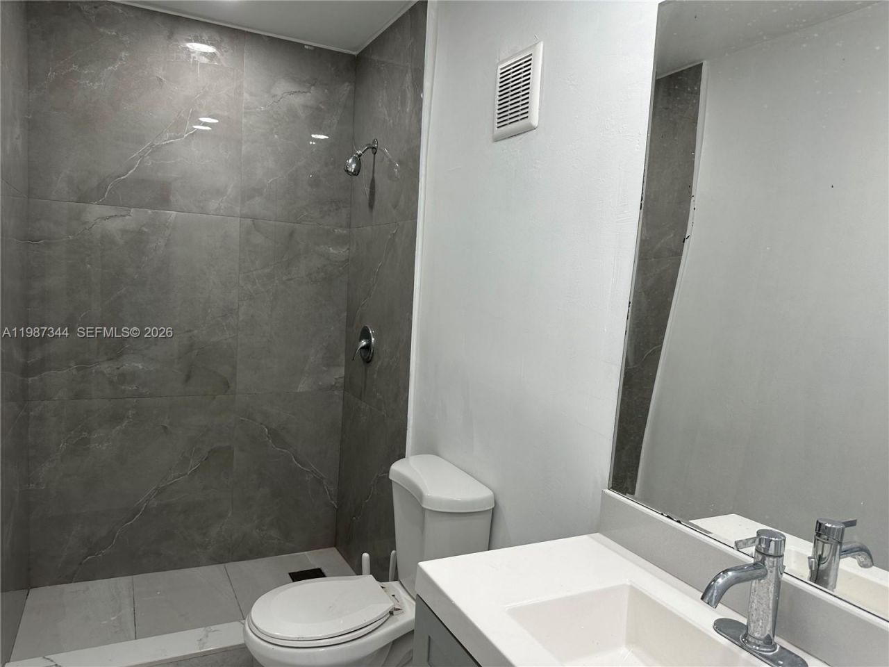 7670 SW 82nd St, Unit H215, Miami, FL 33143 Photo