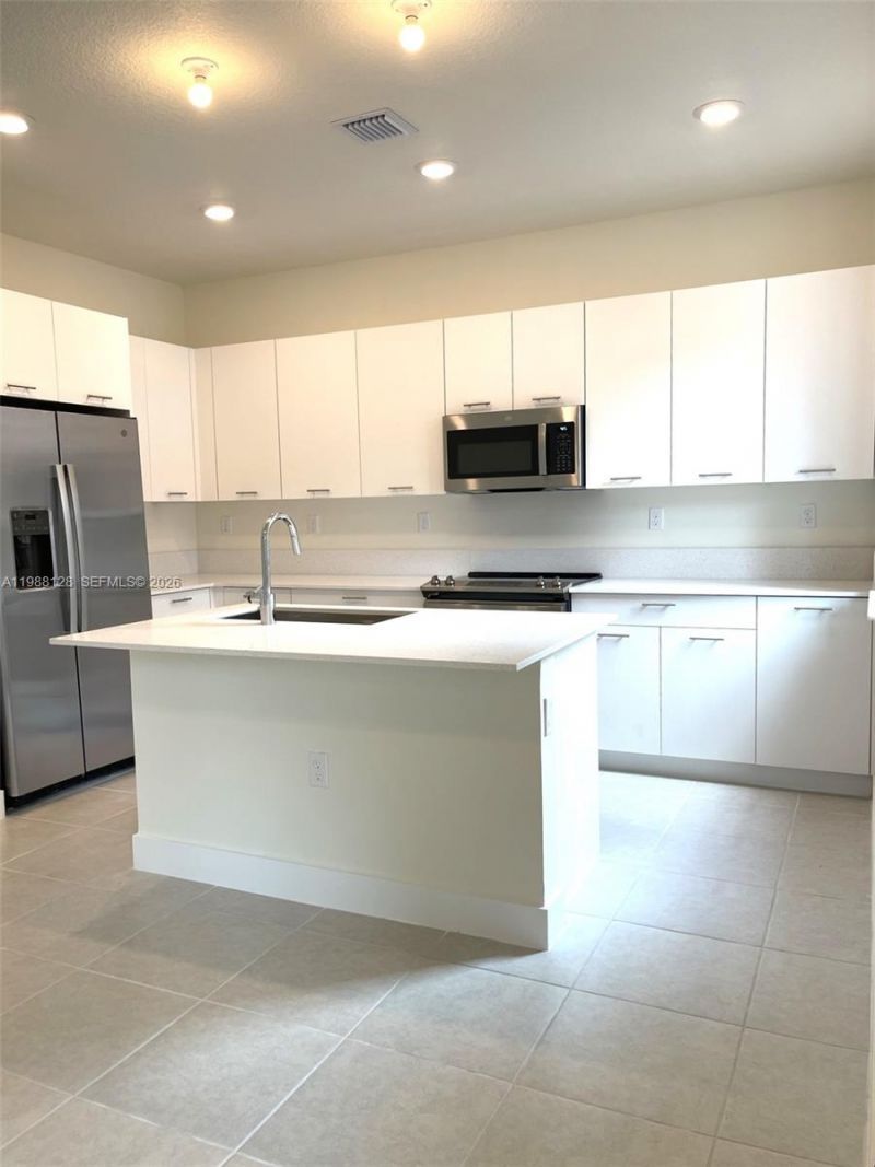 4227 NW 83rd Ave , Doral, FL 33166 Photo