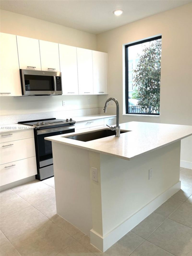 4227 NW 83rd Ave , Doral, FL 33166 Photo