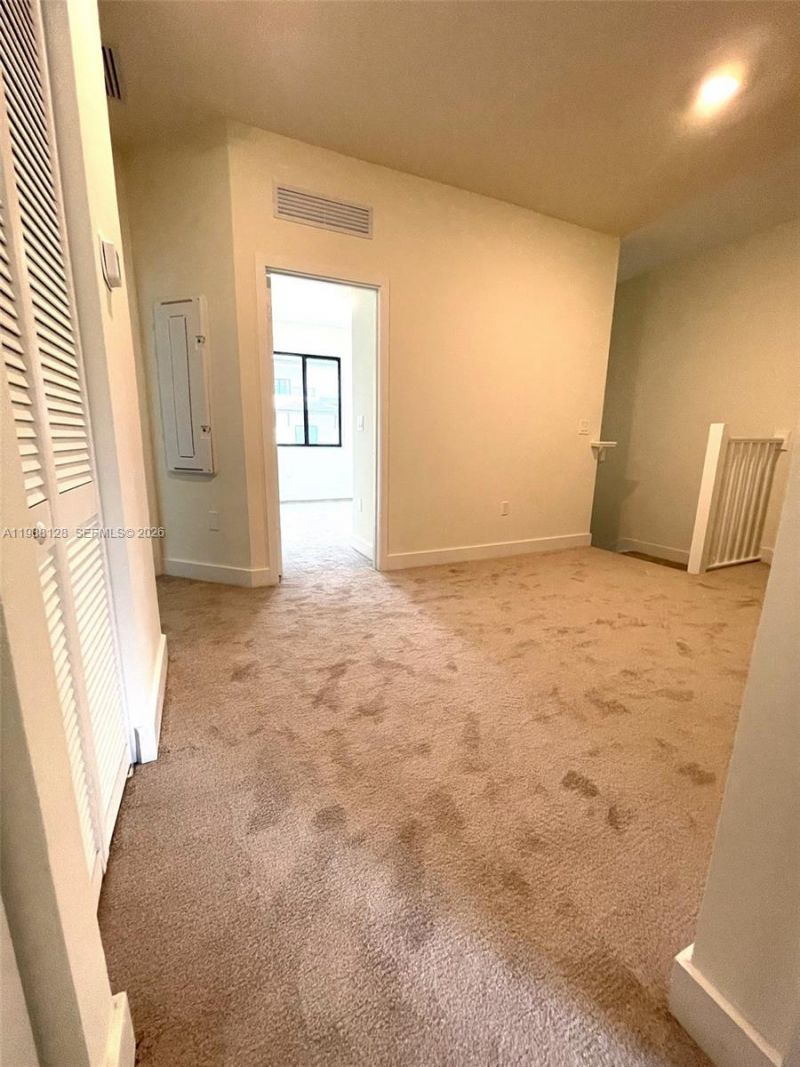 4227 NW 83rd Ave , Doral, FL 33166 Photo