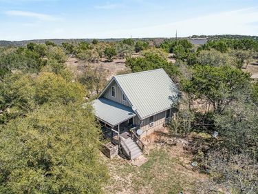 335 Gant Road, Dripping Springs, TX 78620