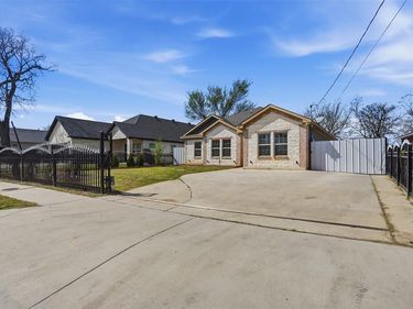 3021 Springview Avenue, Dallas, TX 75216