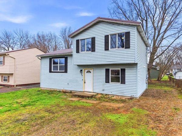 321 Adams Street, Newton Falls, OH 44444