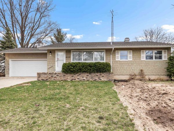 425 Artell Street, MARENGO, IL 60152