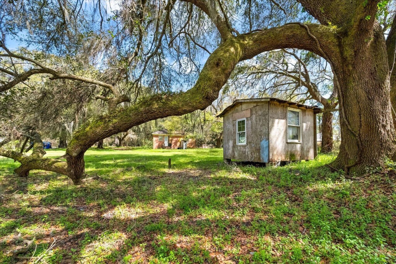 1946 River Road Photo 10