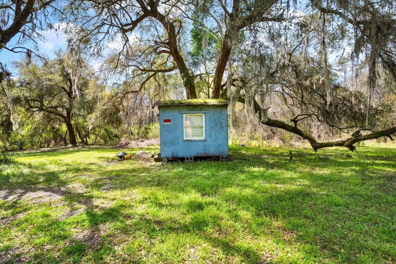 1946 River Road Photo 9