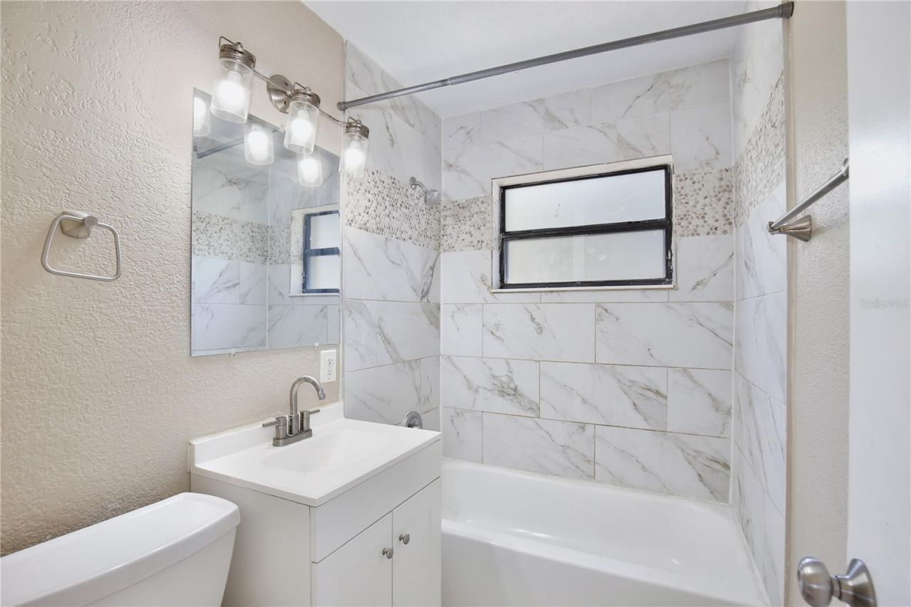 136 Academy Avenue, Sanford, FL 32771 Photo