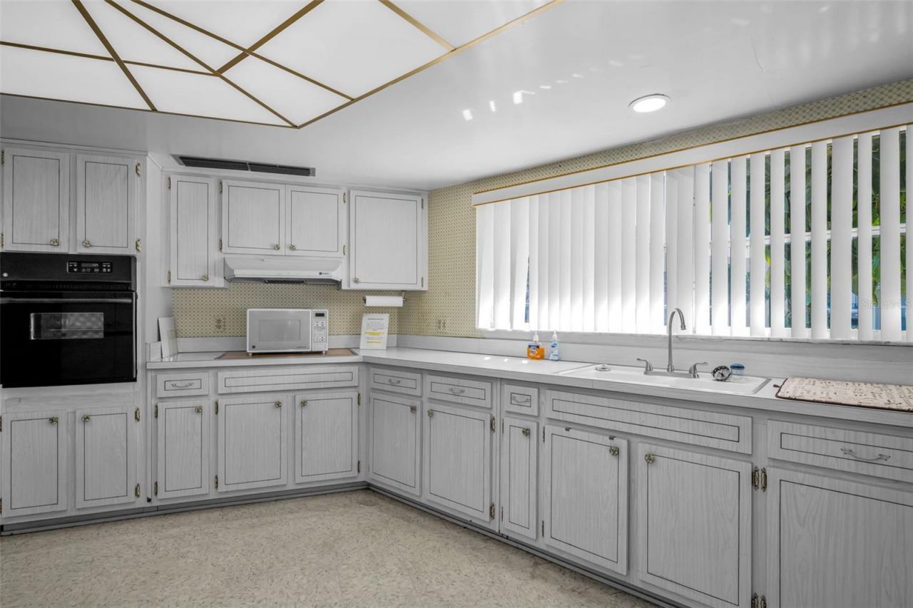 1601 43rd Street N, Unit 143, Saint Petersburg, FL 33713 Photo