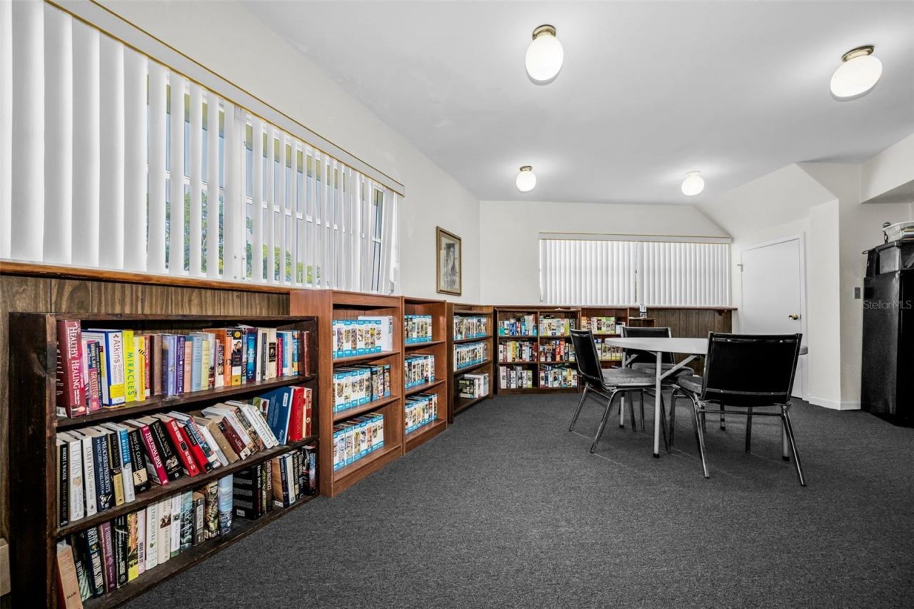 1601 43rd Street N, Unit 143, Saint Petersburg, FL 33713 Photo