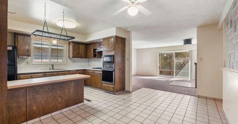 690 Lyyski Street, Sparks, NV 89431 Photo