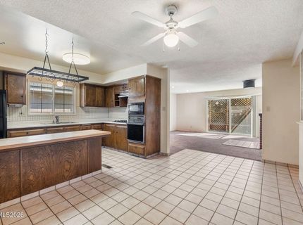 690 Lyyski Street, Sparks, NV 89431 Photo