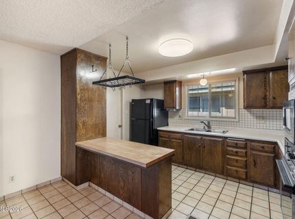 690 Lyyski Street, Sparks, NV 89431 Photo