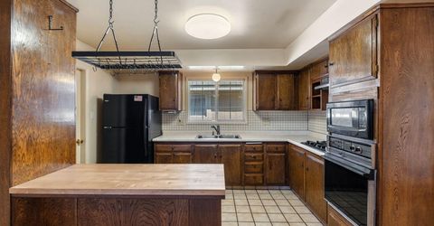 690 Lyyski Street, Sparks, NV 89431 Photo