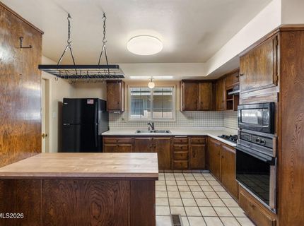 690 Lyyski Street, Sparks, NV 89431 Photo