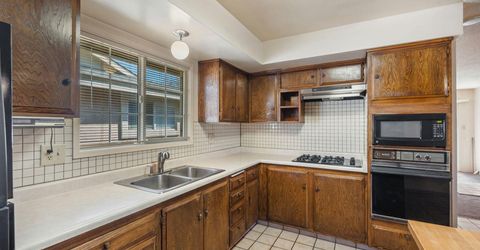 690 Lyyski Street, Sparks, NV 89431 Photo