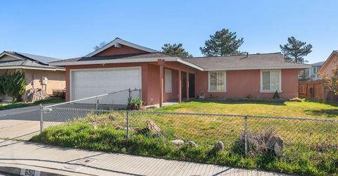 690 Lyyski Street, Sparks, NV 89431 Photo