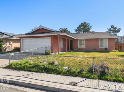 690 Lyyski Street, Sparks, NV 89431 Photo