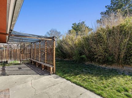 690 Lyyski Street, Sparks, NV 89431 Photo