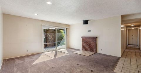 690 Lyyski Street, Sparks, NV 89431 Photo