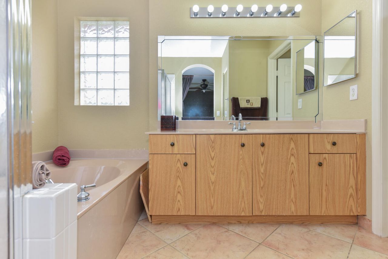 5049 NW 121st Drive, Coral Springs, FL 33076 Photo