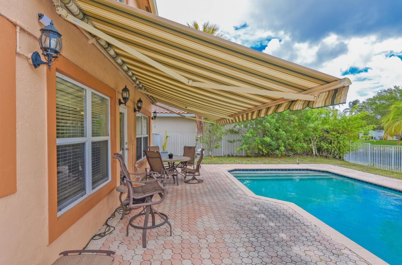 5049 NW 121st Drive, Coral Springs, FL 33076 Photo