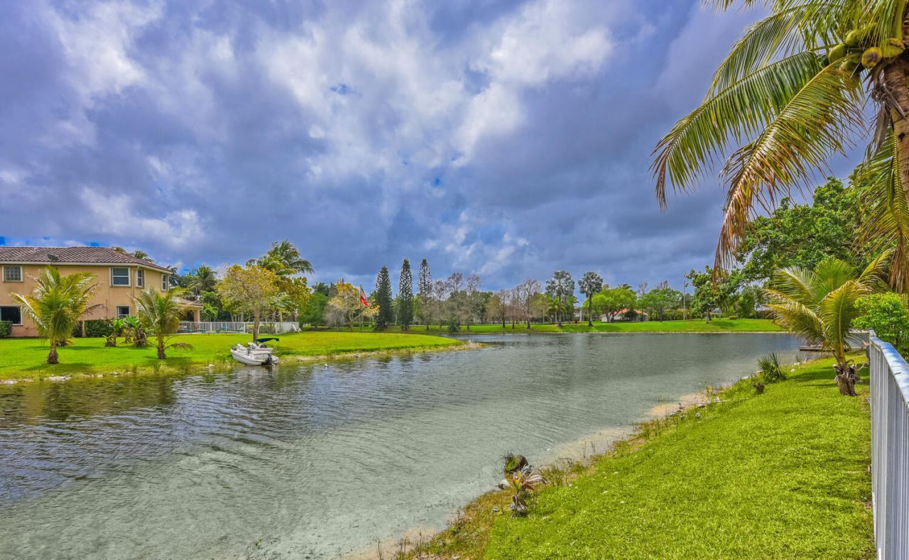 5049 NW 121st Drive, Coral Springs, FL 33076 Photo