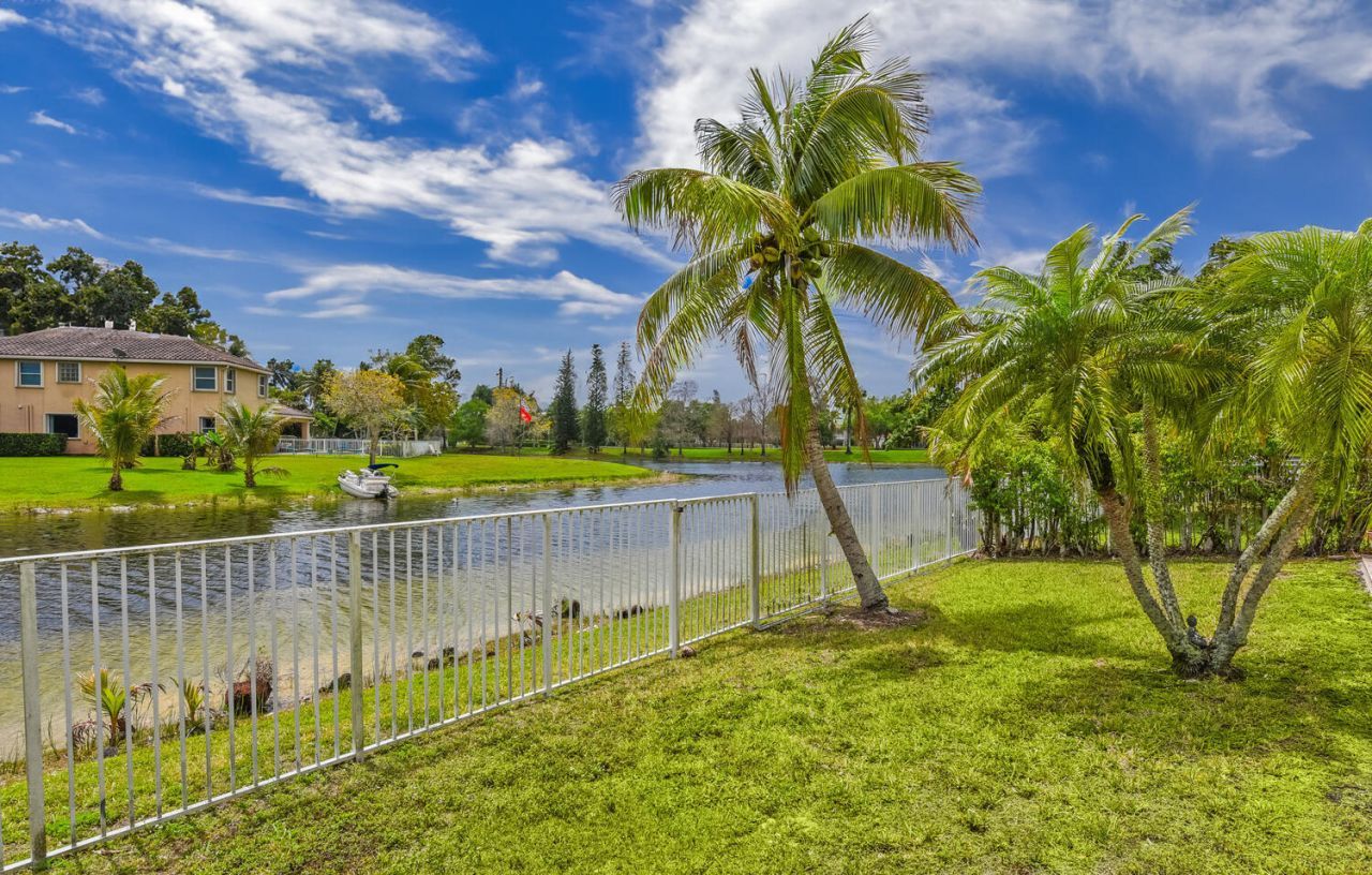 5049 NW 121st Drive, Coral Springs, FL 33076 Photo