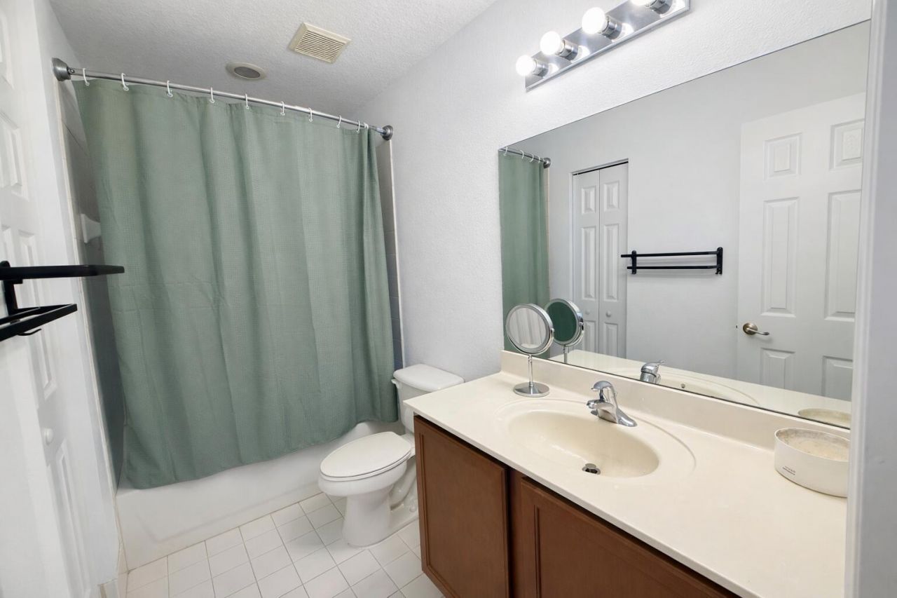 3084 N Evergreen Circle, Boynton Beach, FL 33426 Photo