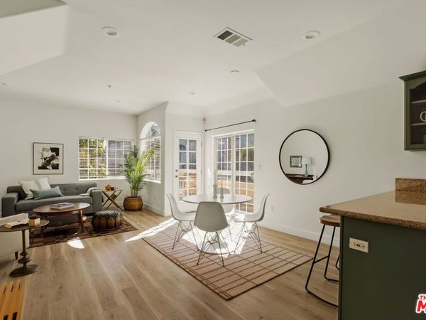 1201 Viola Avenue, Unit 113, Glendale, CA 91202