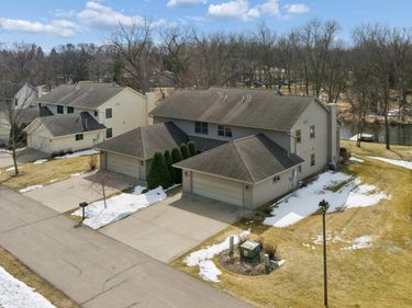 511 W Riverview Drive, Waterville, MN 56096