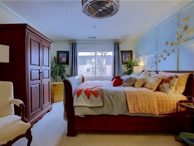 19510 Lorain Road, Unit 206, Fairview Park, OH 44126 Photo 12