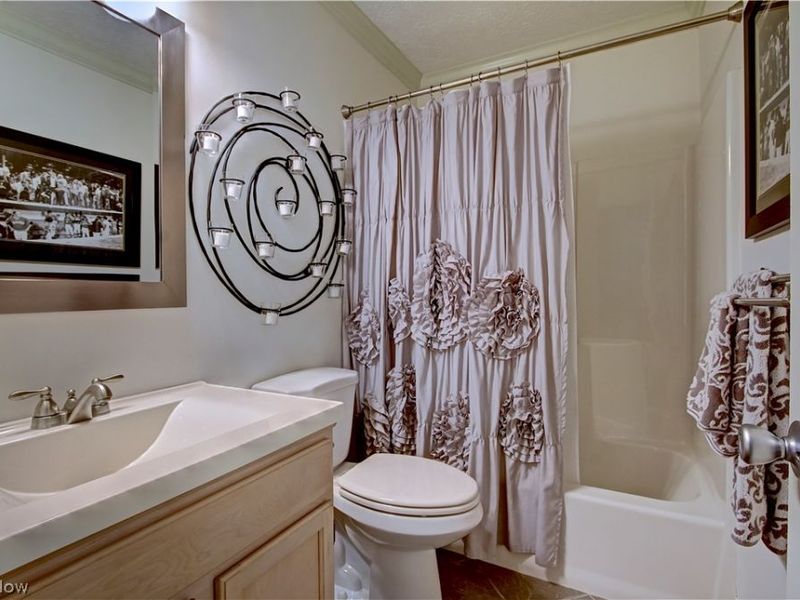 19510 Lorain Road, Unit 206, Fairview Park, OH 44126 Photo 18