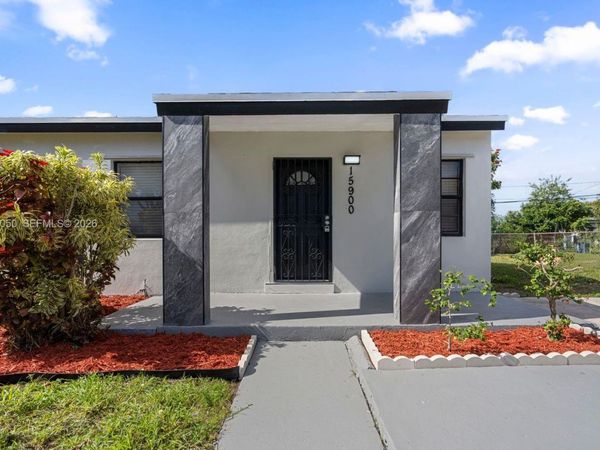 15900 NW 18th Ave , Miami Gardens, FL 33054