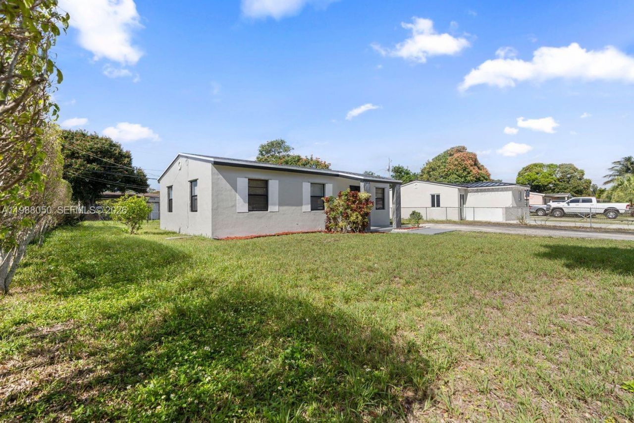 15900 NW 18th Ave , Miami Gardens, FL 33054 Photo