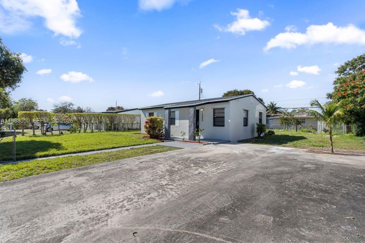 15900 NW 18th Ave , Miami Gardens, FL 33054 Photo