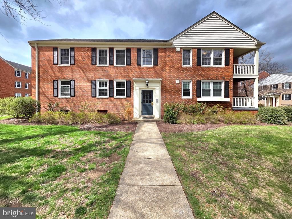6620 Boulevard View, Unit A1, Alexandria, VA 22307 Main Photo
