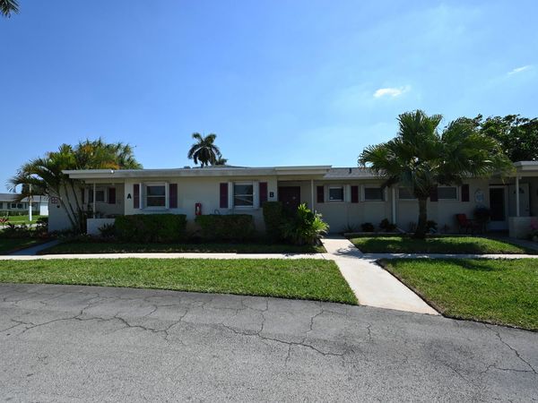 2681 W Barkley Dr Drive W, Unit B, West Palm Beach, FL 33415