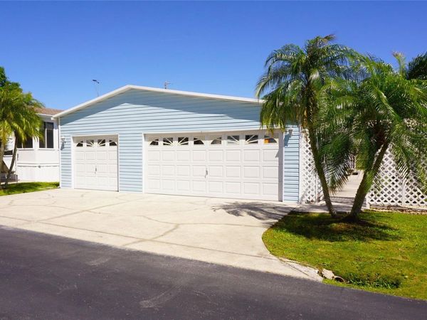 2016 LAKE LINDA CIRCLE , LUTZ, FL 33558