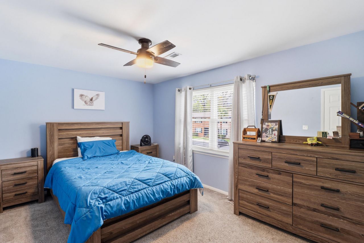 415 Parkdale Drive Photo 10