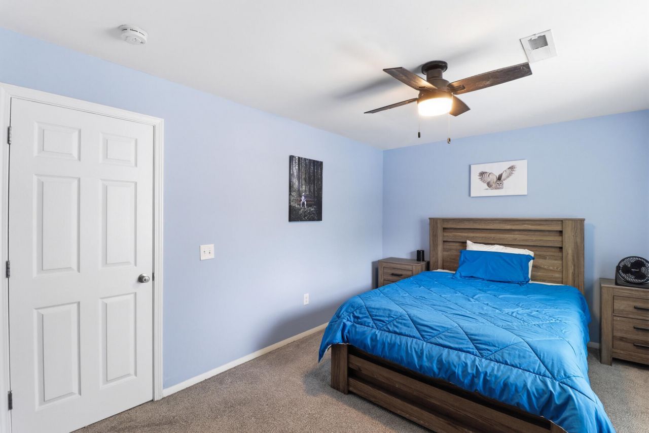 415 Parkdale Drive Photo 12