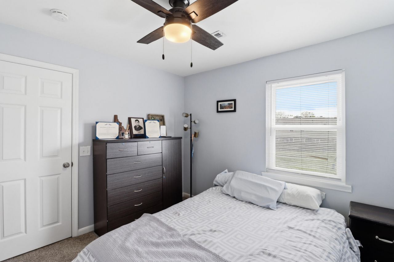 415 Parkdale Drive Photo 13